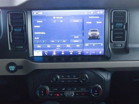 Used 2022 Ford Bronco Wildtrak image 18