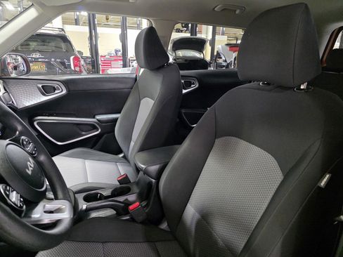 Used 2023 Kia Soul LX w/ Option Group 015 image 22