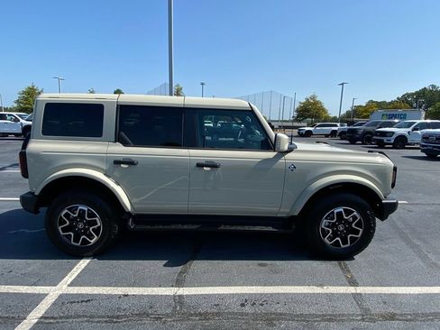 New 2026 Ford Bronco Outer Banks AWD/4WD image 8