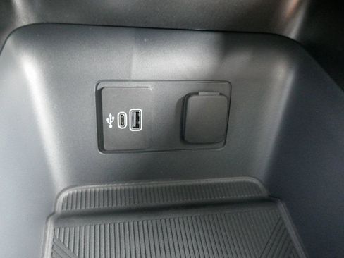 New 2026 Ford Explorer ST-Line w/ ST-Line Street Pack image 17