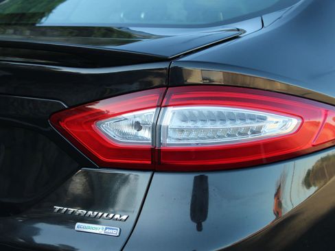 Used 2014 Ford Fusion Titanium image 41