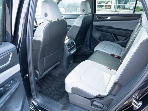 New 2026 Volkswagen Atlas Cross Sport SEL R-Line image 28