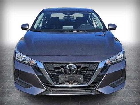 Used 2021 Nissan Sentra SV w/ Trunk Package image 2