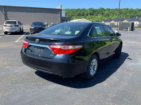 Used 2017 Toyota Camry LE FWD image 12