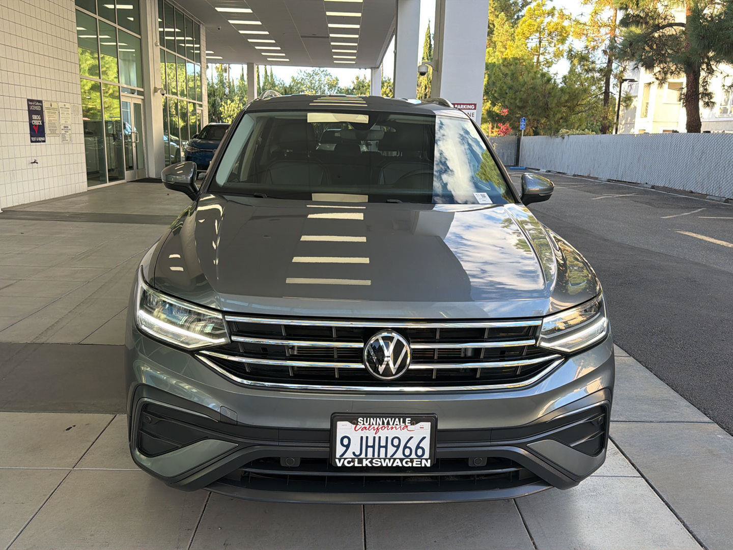 Certified 2023 Volkswagen Tiguan SE FWD image 8