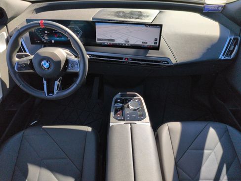 Used 2025 BMW iX M60 image 29