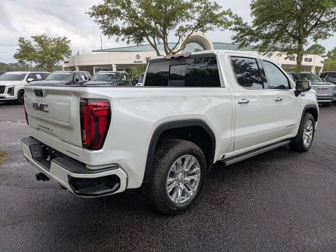 Used 2024 GMC Sierra 1500 Denali w/ Technology Package AWD/4WD image 4