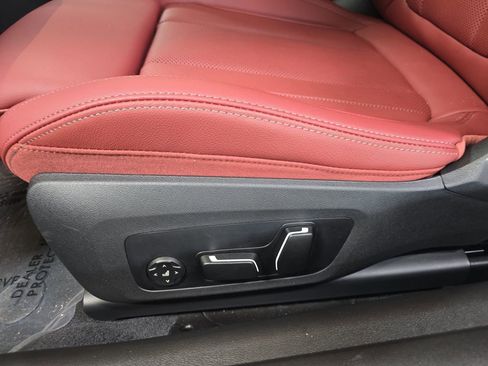 Certified 2025 BMW 430i Coupe w/ M Sport Package RWD image 28