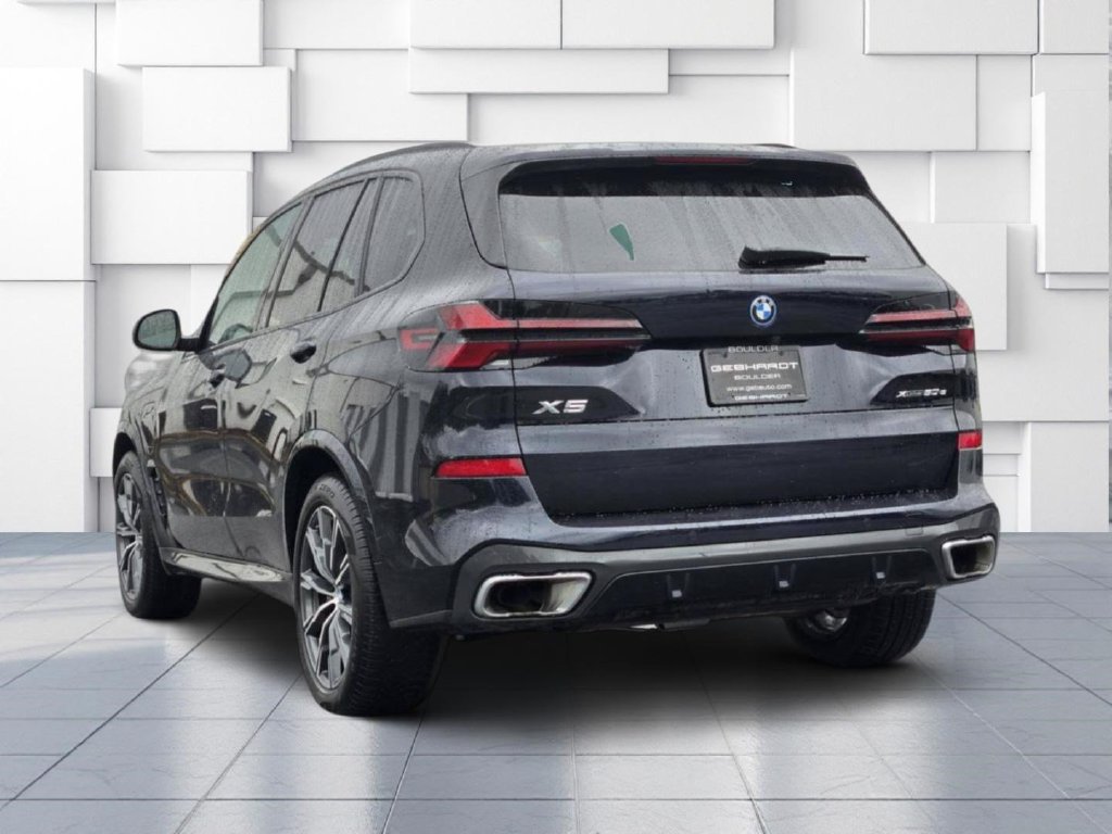 Used 2026 BMW X5 xDrive50e w/ M Sport Package AWD/4WD image 8