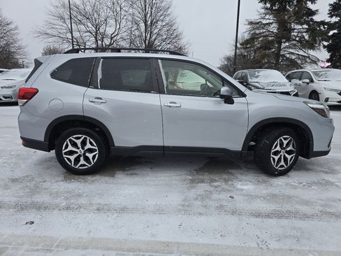 Used 2019 Subaru Forester Premium image 19