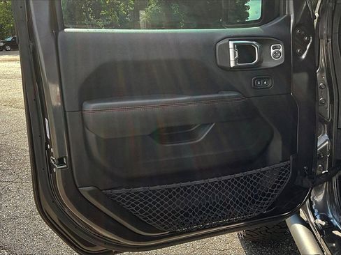 Used 2018 Jeep Wrangler Unlimited Rubicon image 18