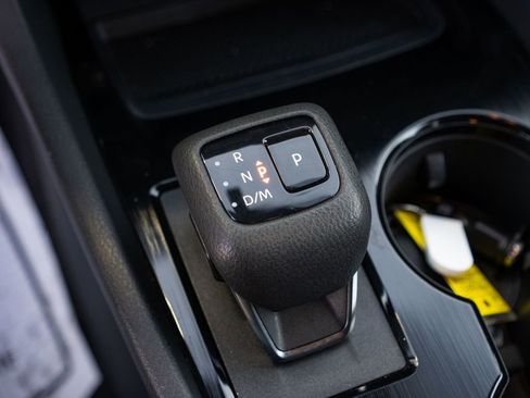 Used 2023 Nissan Rogue S image 19