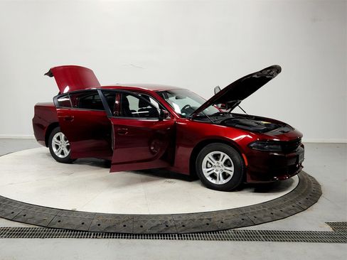 Used 2021 Dodge Charger SXT w/ Leather Interior Group image 9