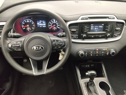 Used 2017 Kia Sorento AWD image 22