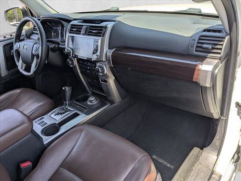 Used 2020 Toyota 4Runner Limited AWD/4WD image 17