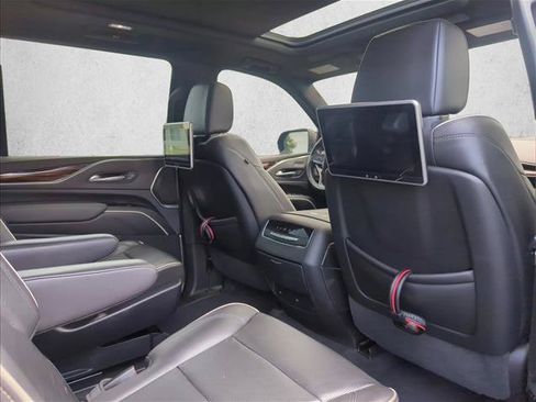 Used 2022 Cadillac Escalade ESV Premium Luxury AWD/4WD image 29
