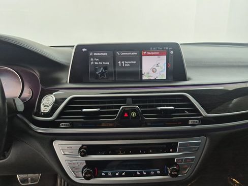 Used 2019 BMW 740i w/ Executive Package RWD image 12