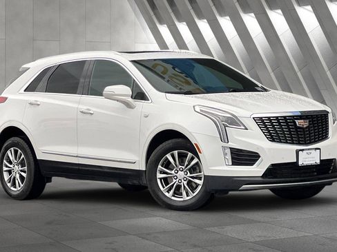 Used 2022 Cadillac XT5 Premium Luxury image 2