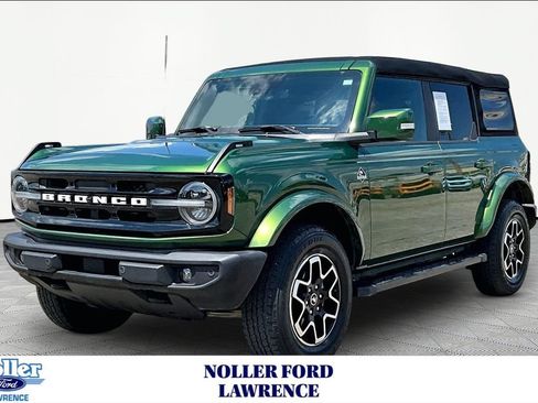 Certified 2023 Ford Bronco Outer Banks AWD/4WD image 1