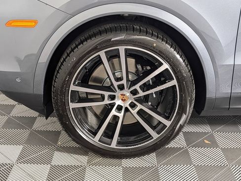 New 2026 Porsche Cayenne E-Hybrid AWD/4WD image 11