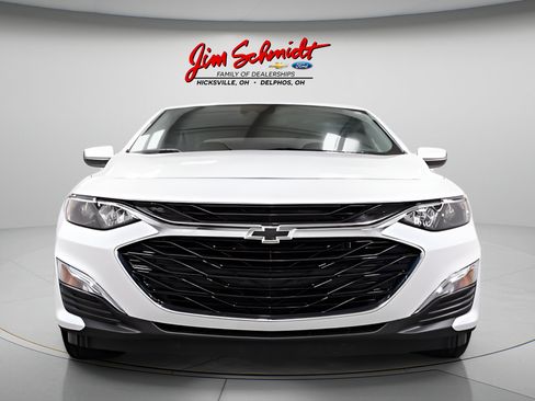 Used 2023 Chevrolet Malibu RS FWD image 2