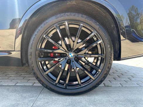 Certified 2022 BMW X5 xDrive40i w/ M Sport Package image 17