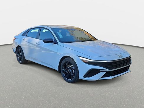 New 2026 Hyundai Elantra Sport image 3