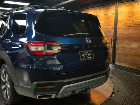 Used 2024 Honda Pilot Touring image 6