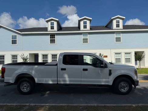 Used 2019 Ford F250 XL w/ Power Equipment Group image 4