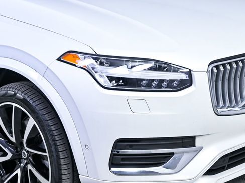 Certified 2024 Volvo XC90 B5 Plus w/ Protection Package Premier image 41