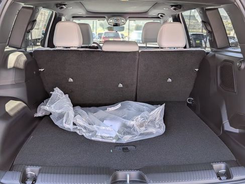 New 2026 Jeep Cherokee Overland w/ Advanced Pro Tech Group AWD/4WD image 9