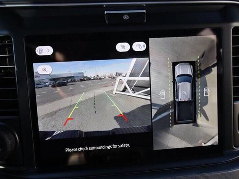 Used 2025 Ford F350 Platinum image 29