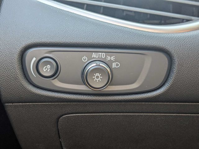 Used 2025 Chevrolet Malibu LT FWD image 22