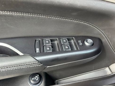 Used 2015 Cadillac SRX Luxury w/ Driver Awareness Package FWD image 13