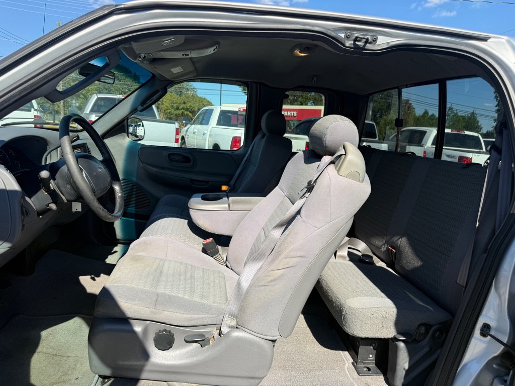 Used 2002 Ford F150 XLT AWD/4WD image 9