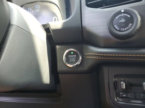 Used 2024 Ford Expedition Platinum AWD/4WD image 27