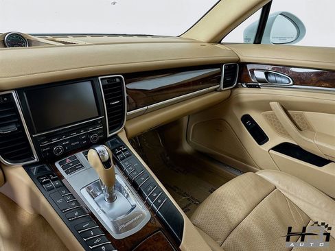 Used 2013 Porsche Panamera 4S image 17