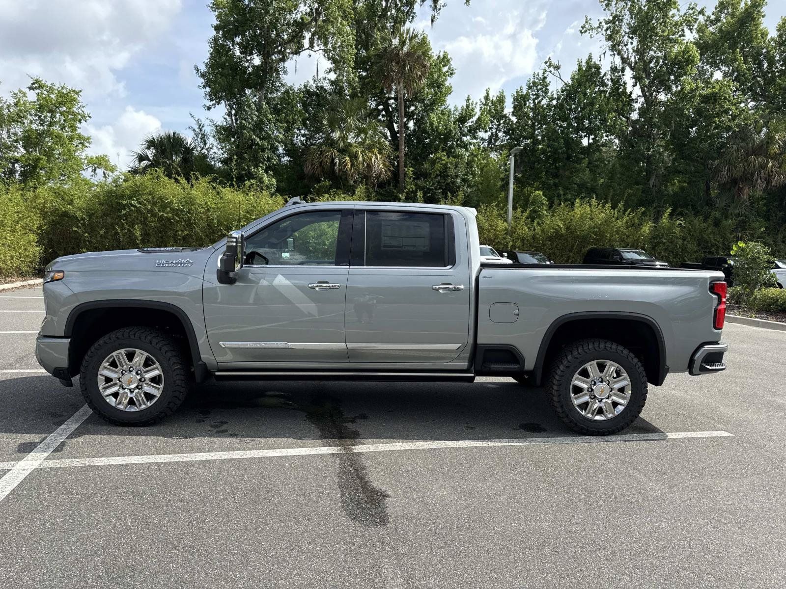 New 2026 Chevrolet Silverado 2500 High Country w/ High Country Premium Package AWD/4WD image 6