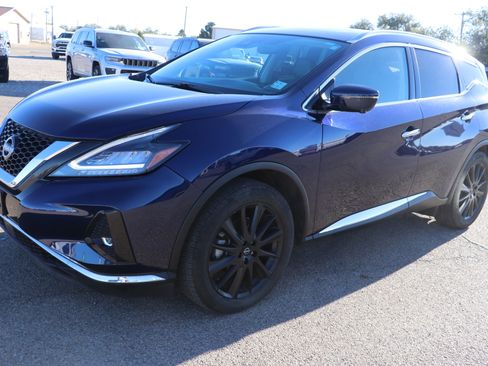 Used 2023 Nissan Murano Platinum image 3