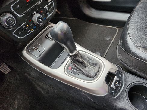 Used 2021 Jeep Compass Latitude w/ Sun and Sound Group FWD image 20