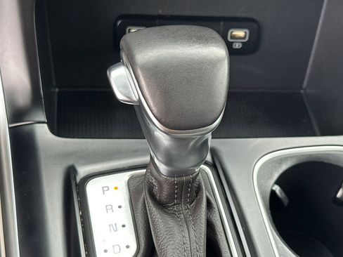 Certified 2023 Kia Carnival LX image 24