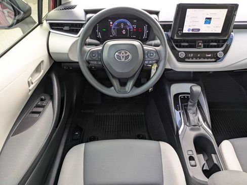 Used 2026 Toyota Corolla LE FWD image 16