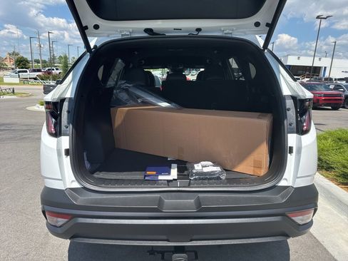 New 2025 Hyundai Tucson XRT image 11