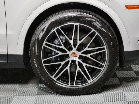 New 2026 Porsche Cayenne Coupe AWD/4WD image 40