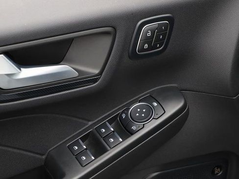 Used 2025 Ford Escape ST-Line Elite w/ Premium Technology Package image 19