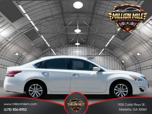 Used 2014 Nissan Altima 2.5 S FWD image 7