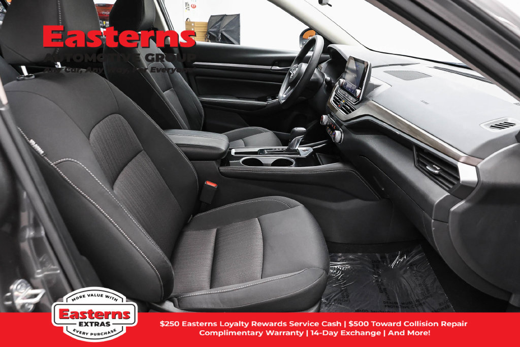 Used 2023 Nissan Altima 2.5 SV FWD image 23