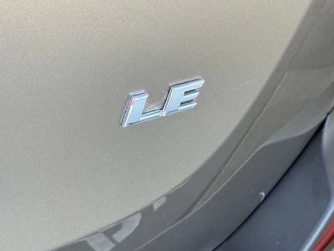Used 2014 Toyota RAV4 LE FWD image 14