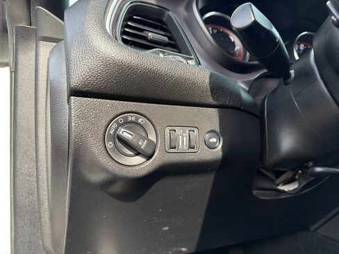 Used 2022 Dodge Challenger GT RWD image 30