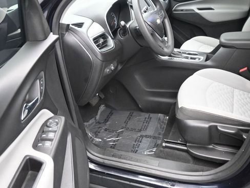 Used 2020 Chevrolet Equinox LS FWD image 11